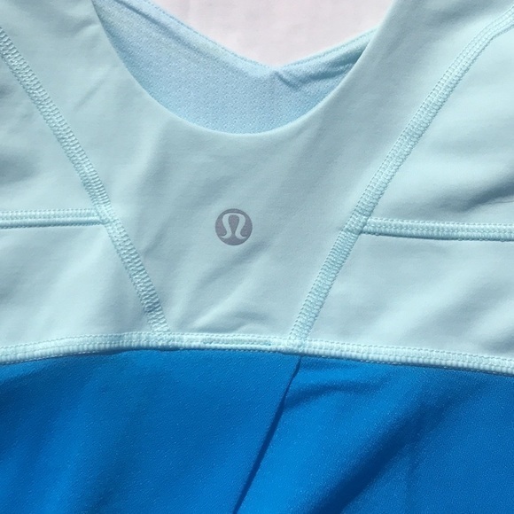 Lululemon Run: Tame Me Tank Beach Blanket Blue - Picture 8 of 12